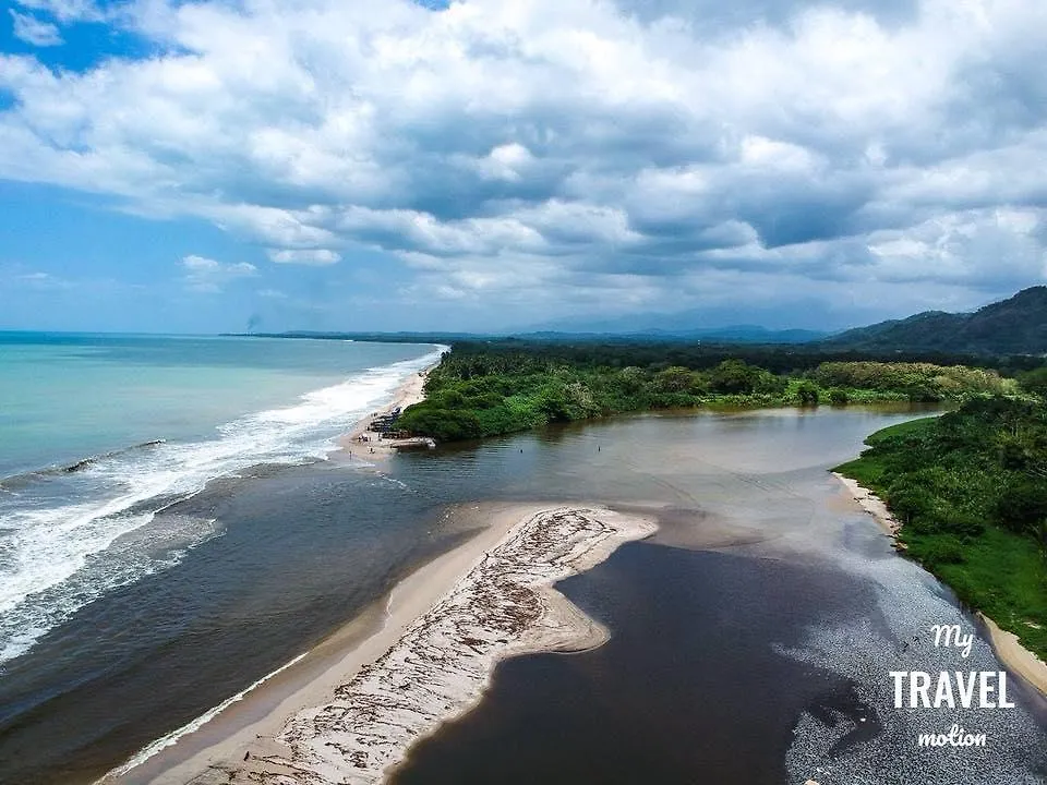 Los Hermanos Beach Hostal Hostel Guachaca Colombia